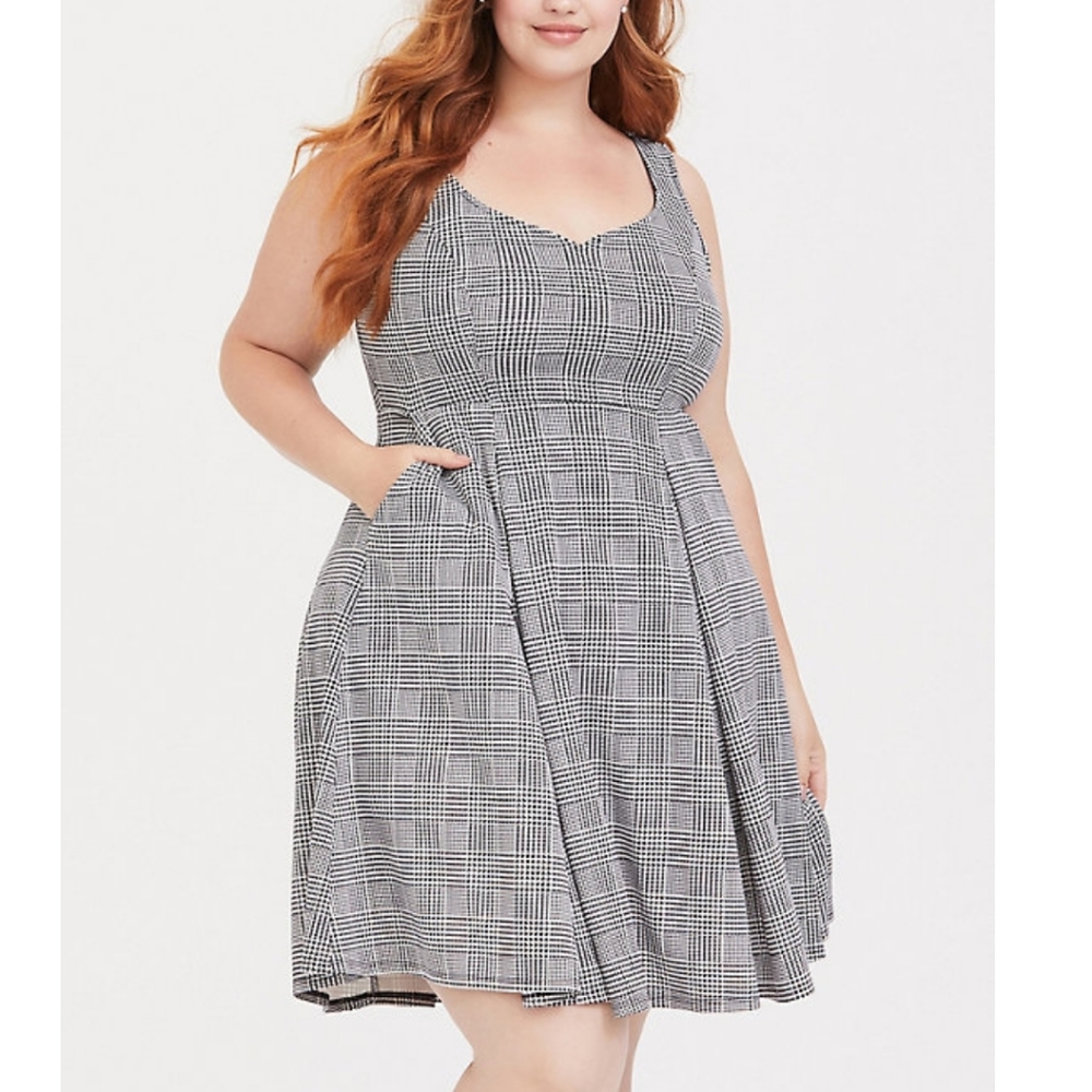 Torrid BLACK HOUNDSTOOTH SCUBA KNIT SKATER DRESS